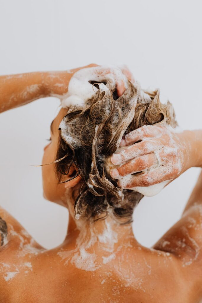 the right way to wash your hair